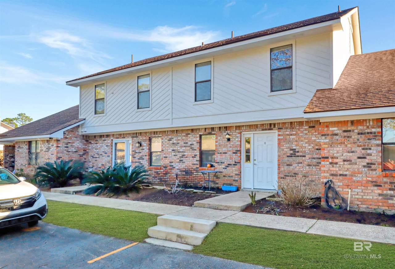328 Clubhouse Drive - Photo 1