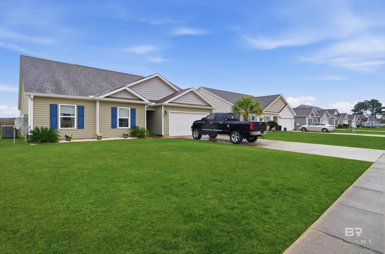 6938 Crimson Ridge Street - Photo 1