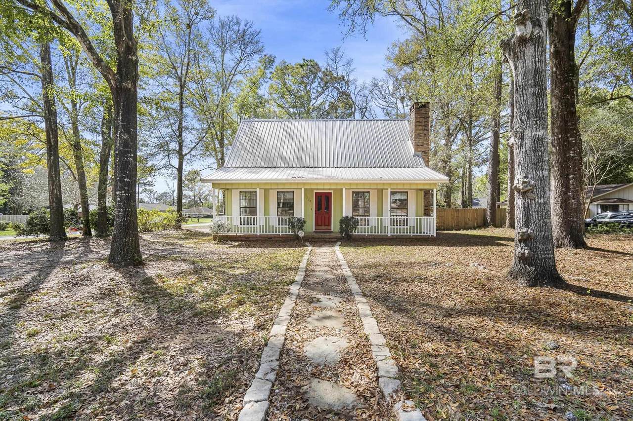 122 Lancaster Way - Photo 1