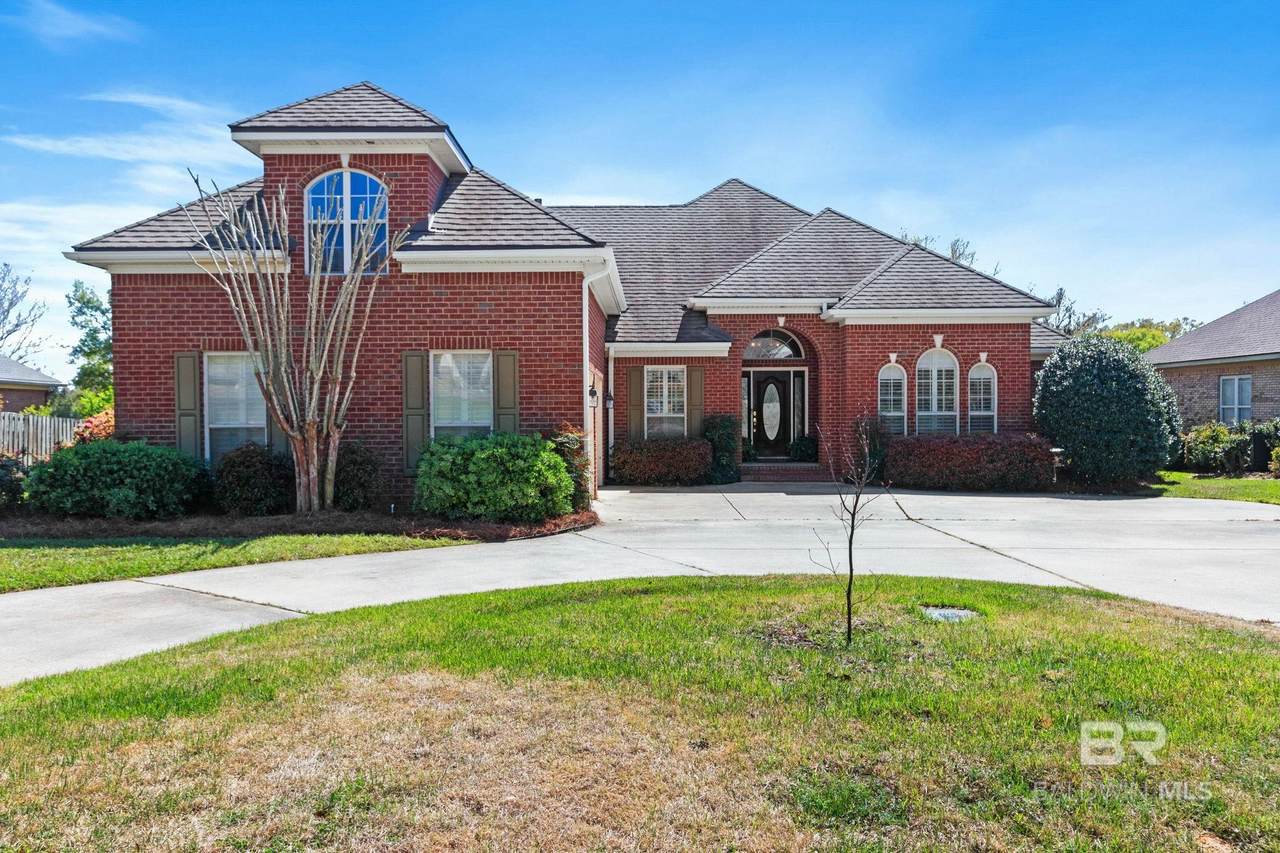 8718 Lake View Drive - Photo 1