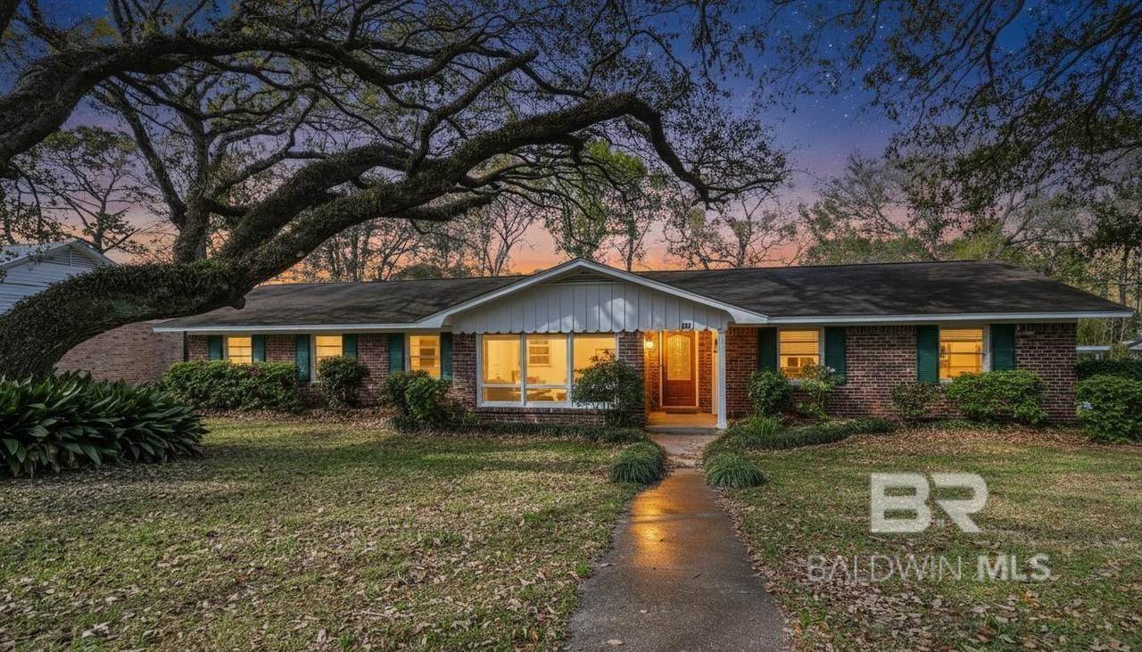 139 Fairway Drive - Photo 1