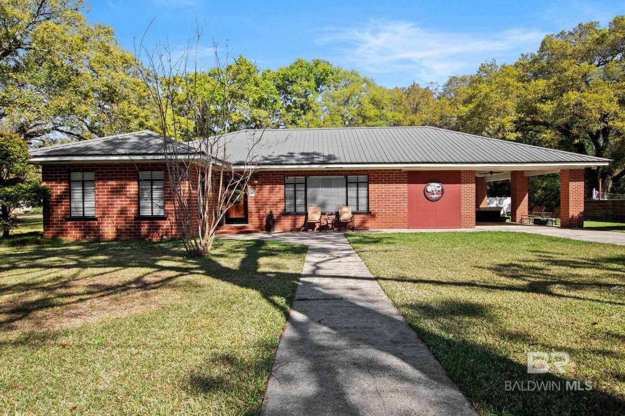 204 8th Street - Photo 1
