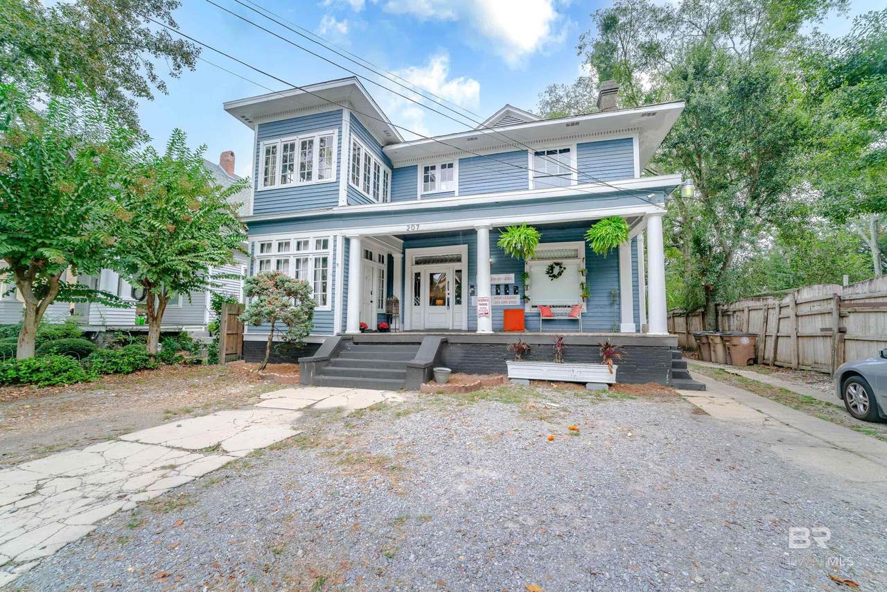 207 Michigan Avenue - Photo 1