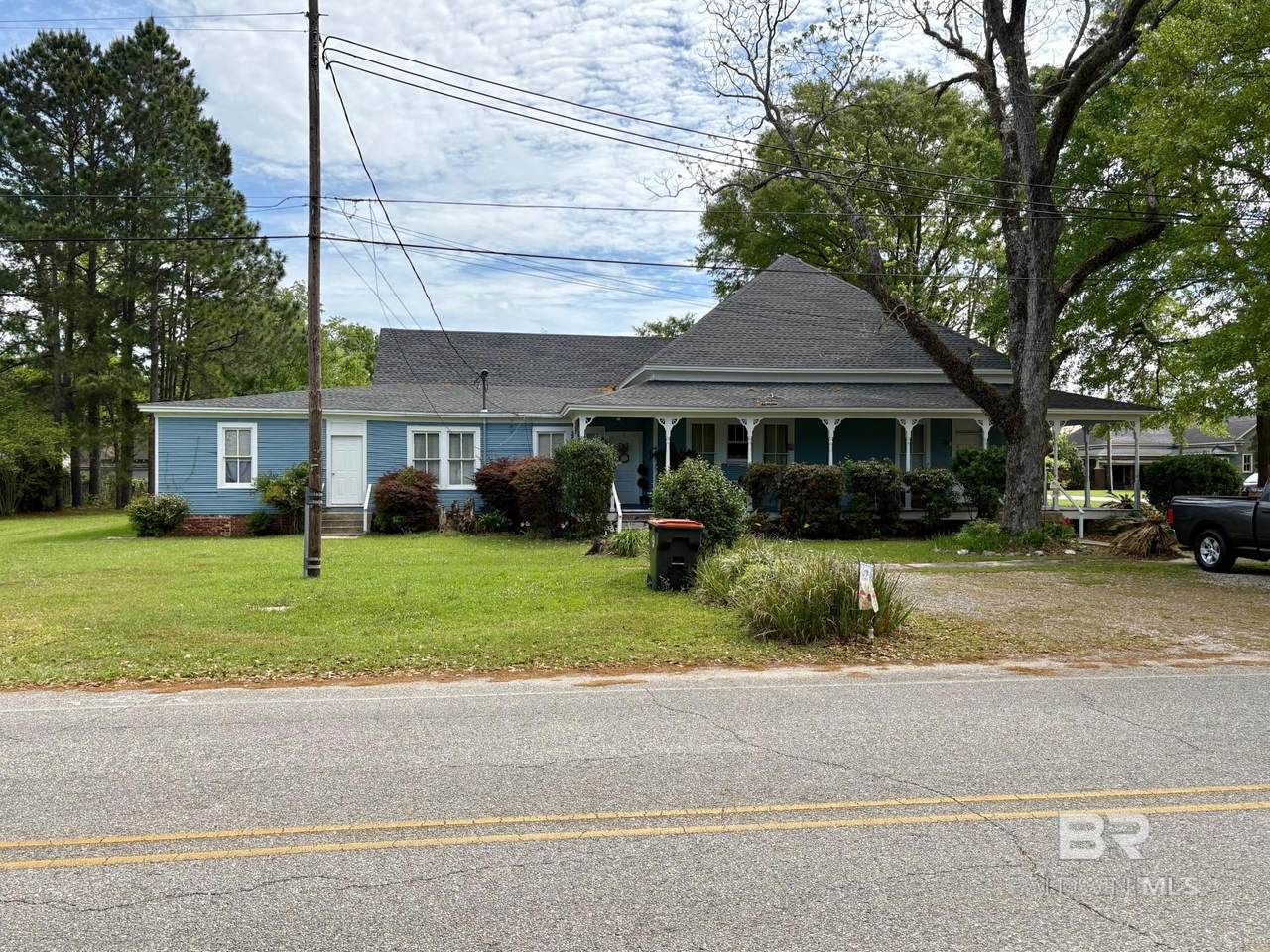 300 Mcmillan Avenue - Photo 1