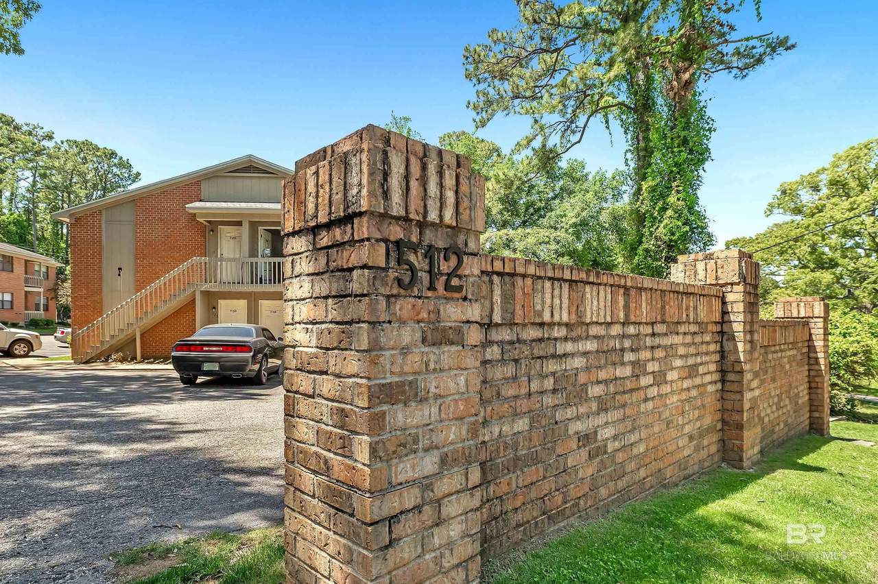 512 Lake Forest Boulevard - Photo 1