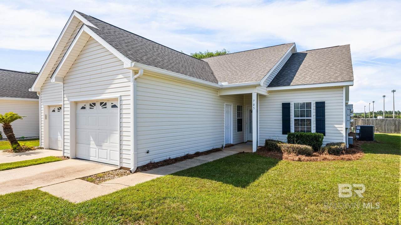 2651 Juniper Street - Photo 1