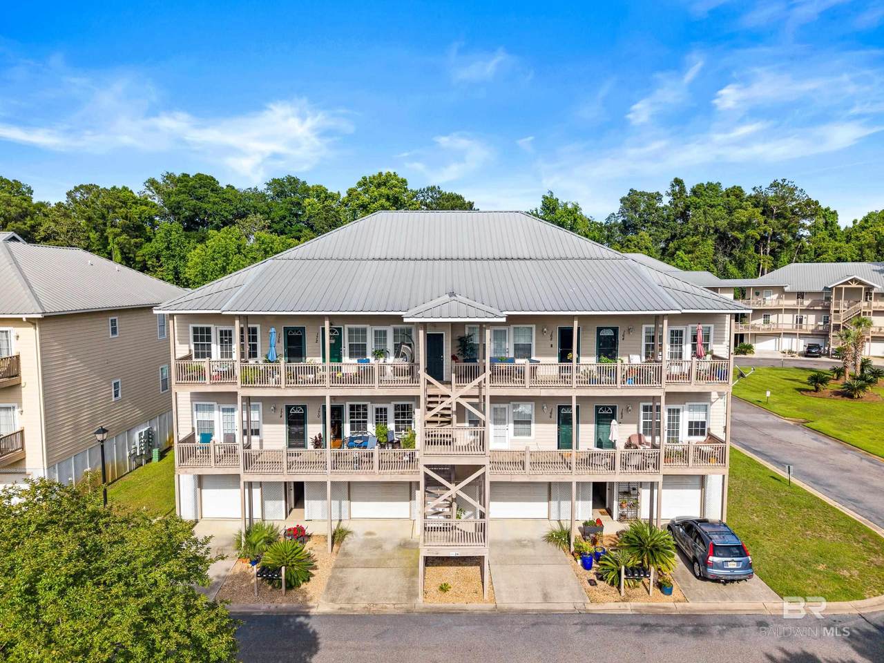 4 Yacht Club Drive - Photo 1