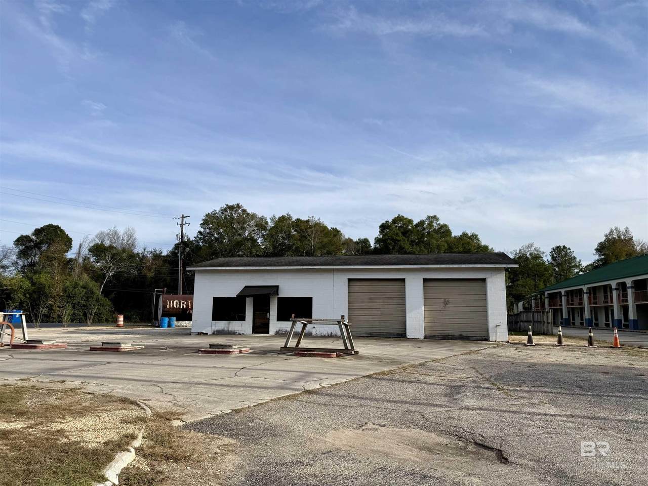 585 South Boulevard - Photo 1