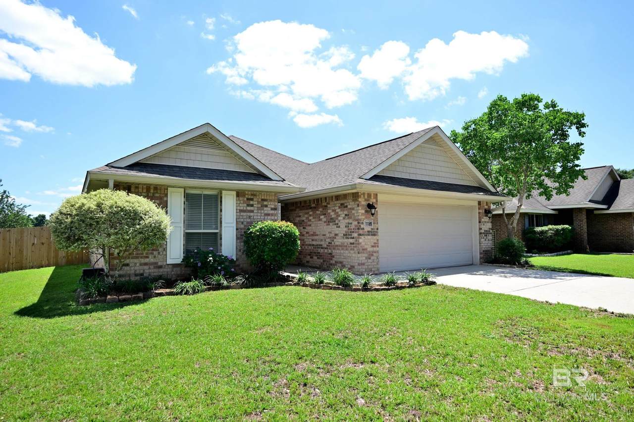 11128 Herschel Loop - Photo 1