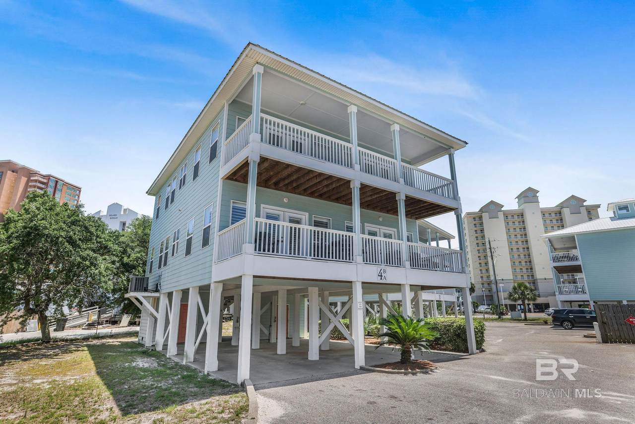 908 Lagoon Avenue - Photo 1