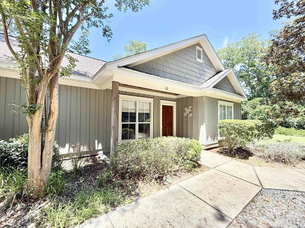 9916 Windmill Road - Photo 1