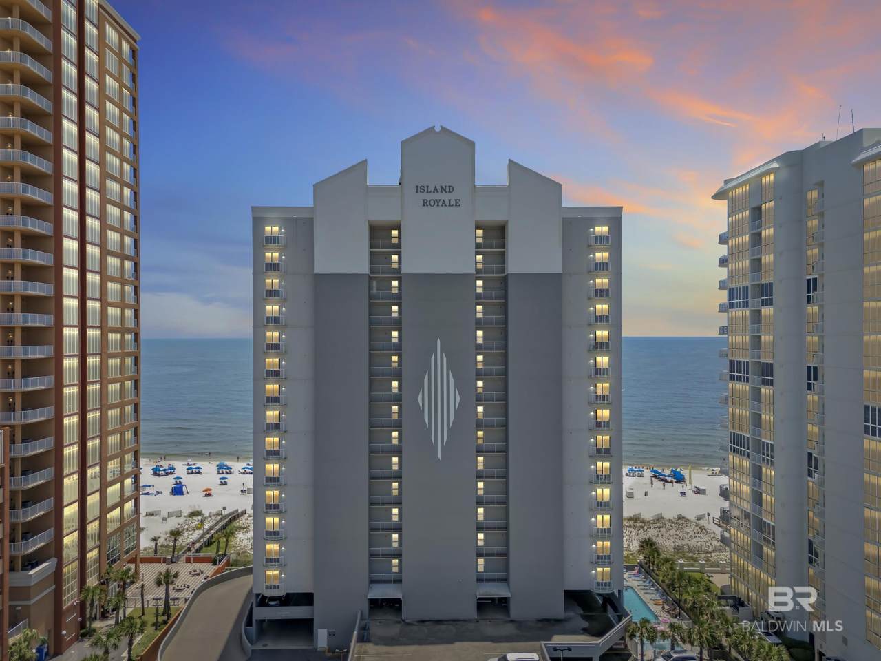 809 Beach Boulevard - Photo 1