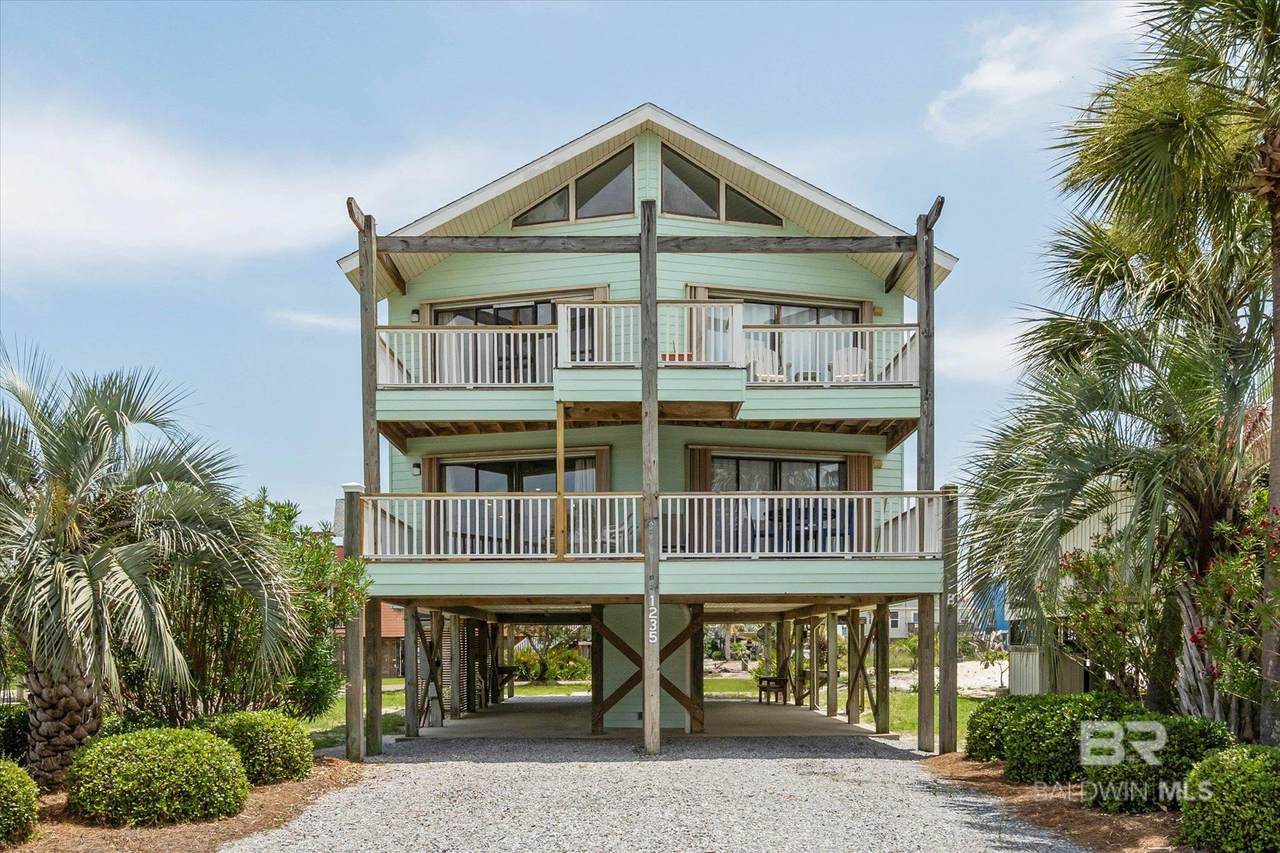 1235 Lagoon Avenue - Photo 1