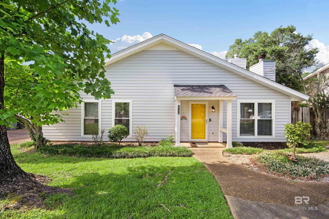 6517 Cedar Bend Court - Photo 1