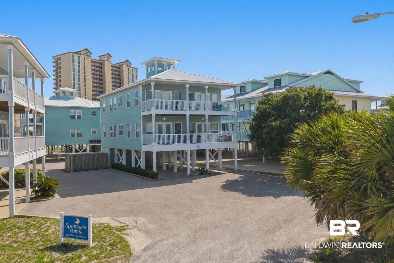 908 Lagoon Avenue - Photo 1