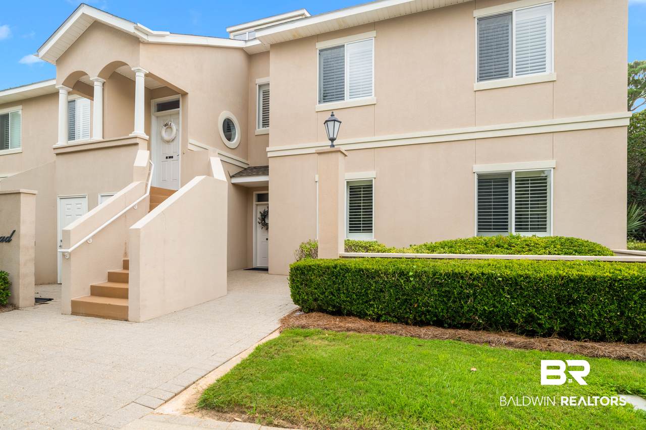 200 Peninsula Blvd - Photo 1
