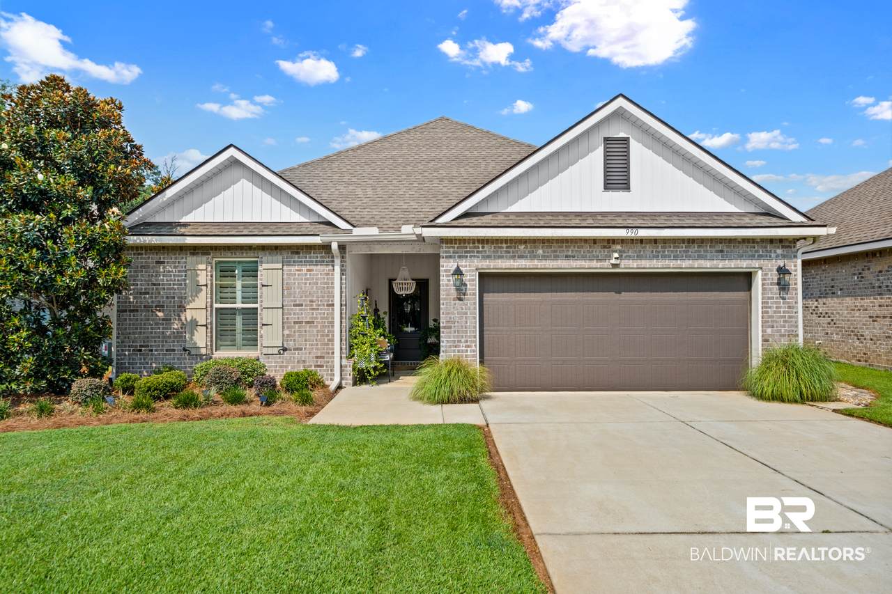 990 Gibson Ct - Photo 1