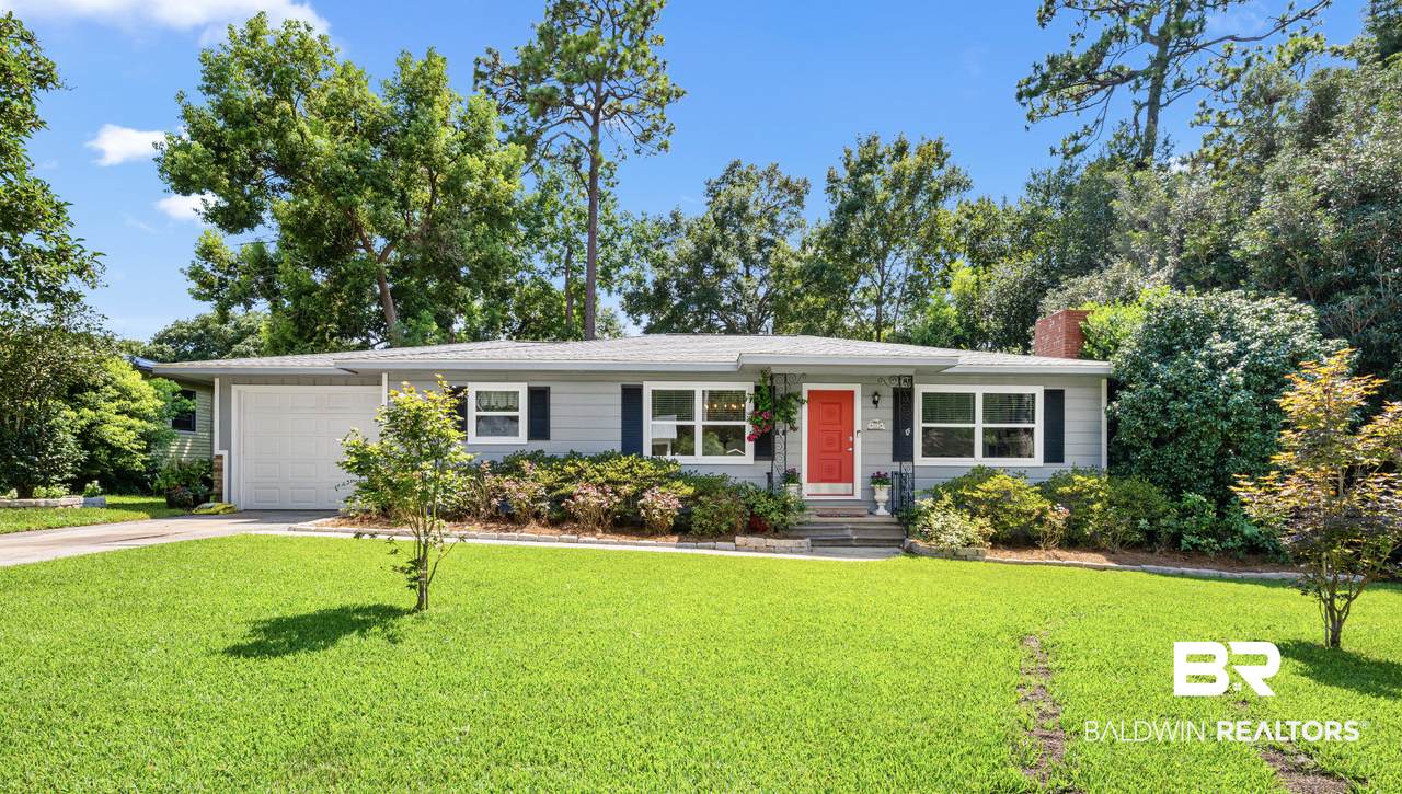 212 Pinecrest Ln - Photo 1