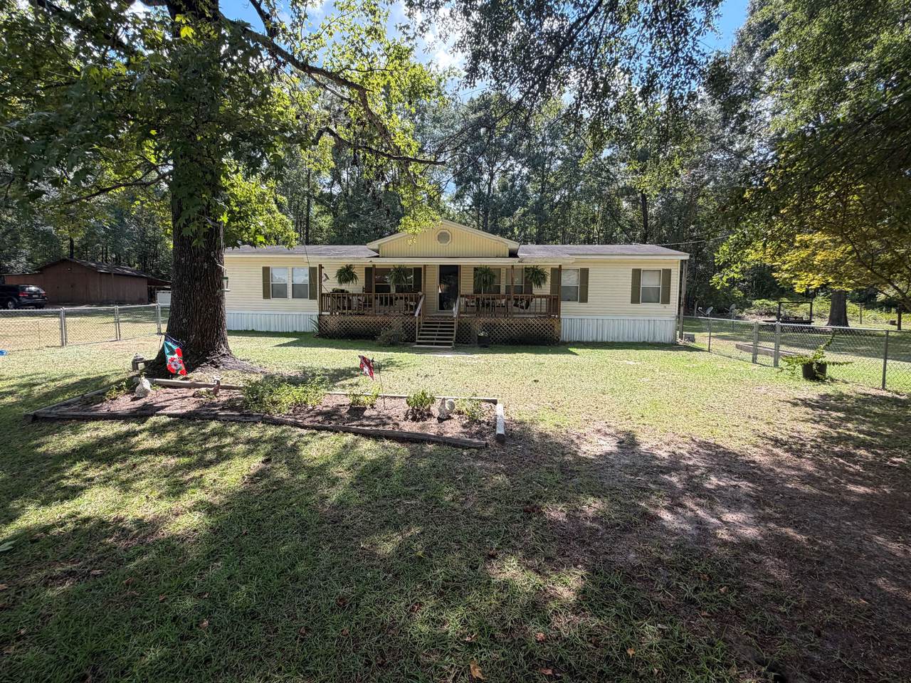 557 Poole Road - Photo 1