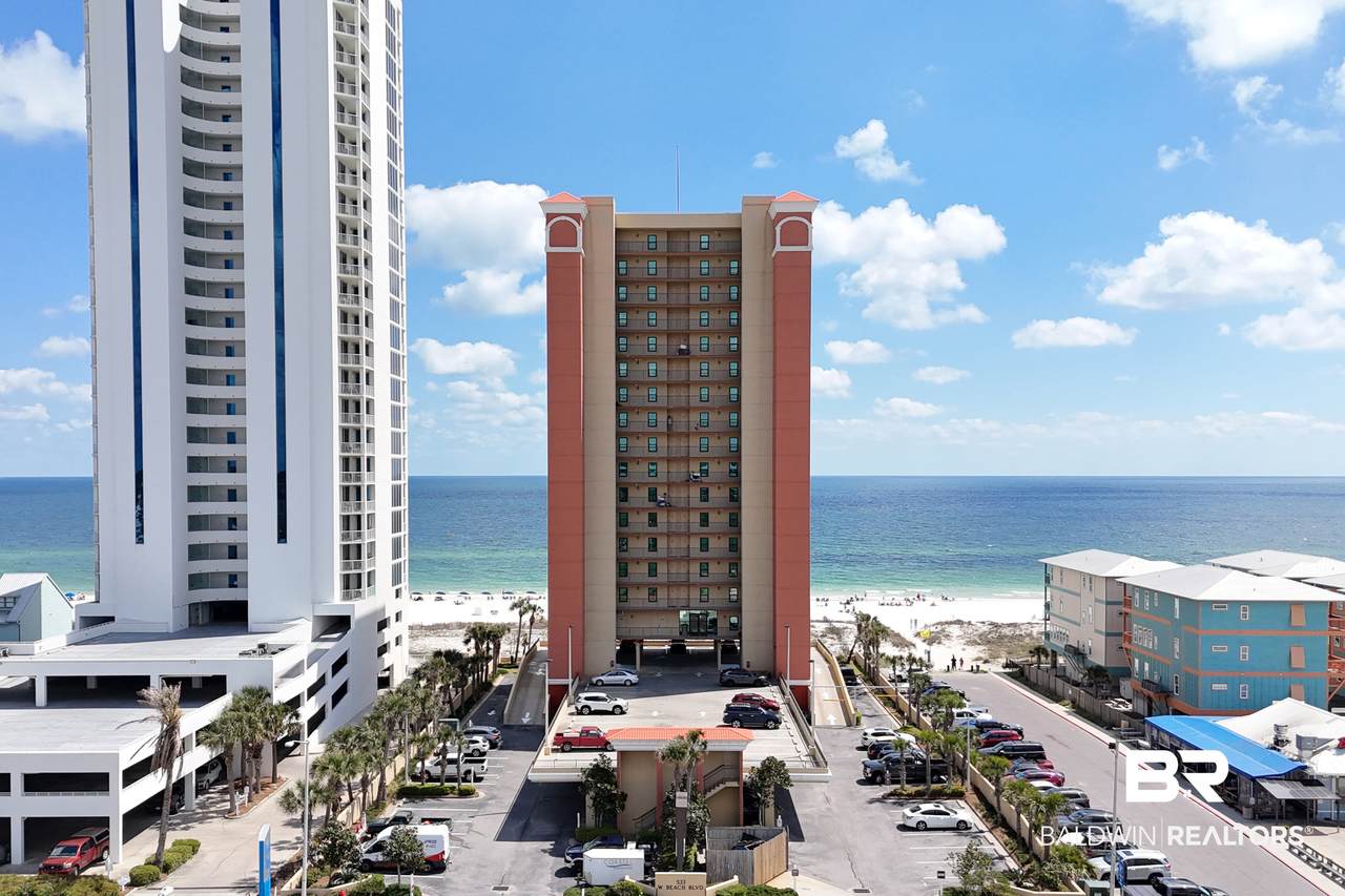 533 Beach Boulevard - Photo 1