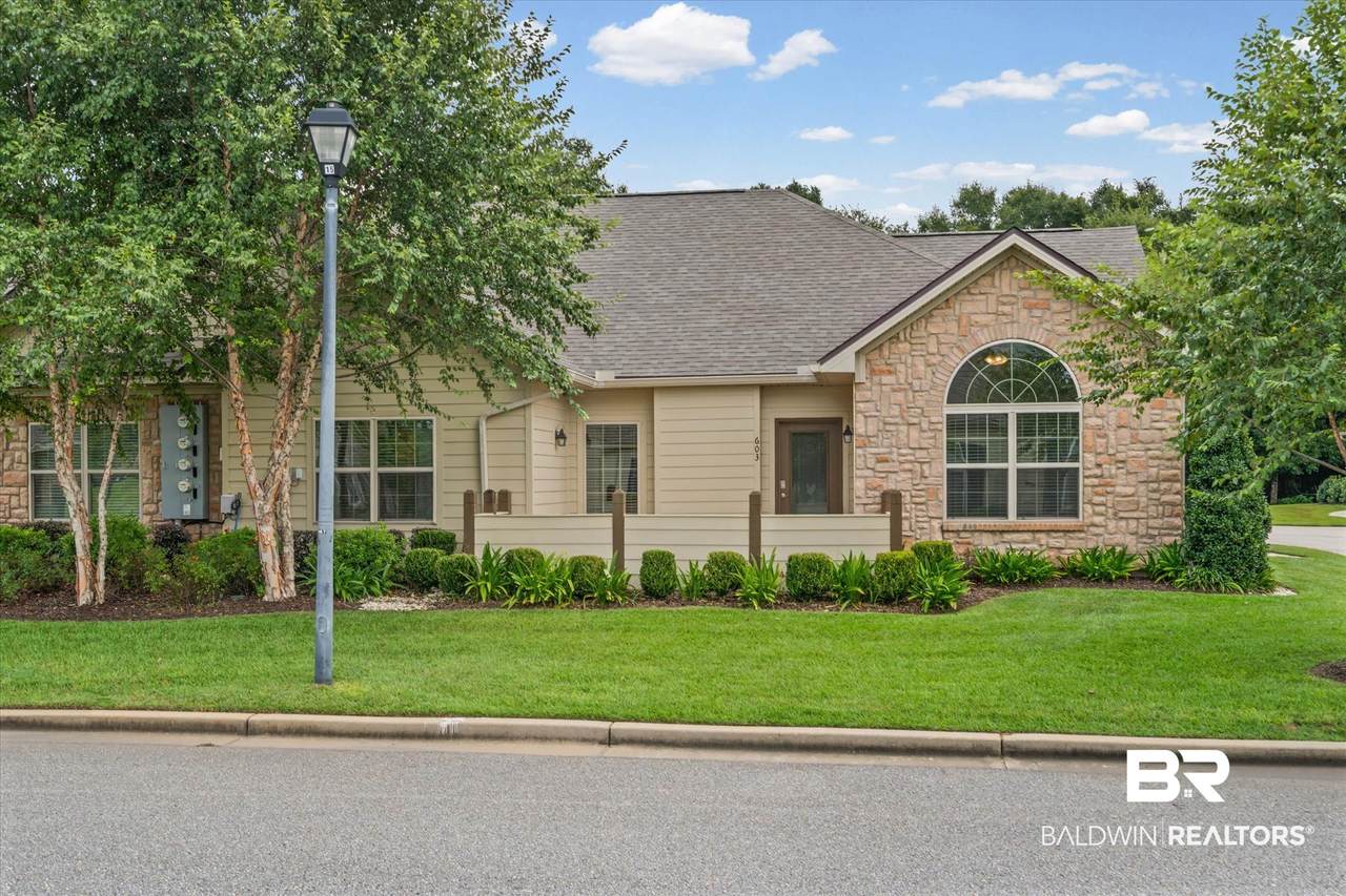603 Holmes Avenue - Photo 1