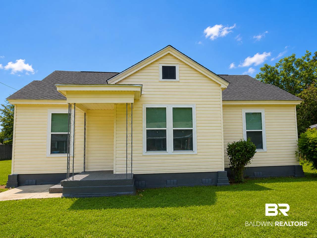 103 Forest Avenue - Photo 1