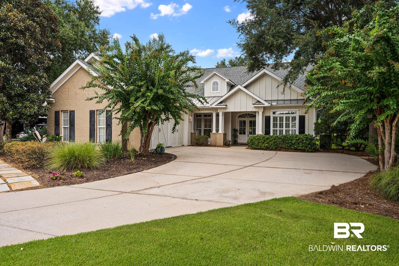 521 Retreat Ln - Photo 1