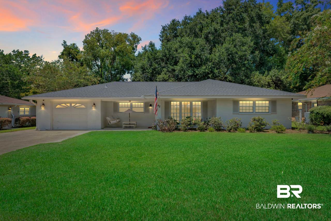 42 Paddock Drive - Photo 1