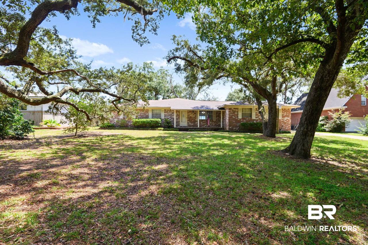 9182 Bay View Drive - Photo 1
