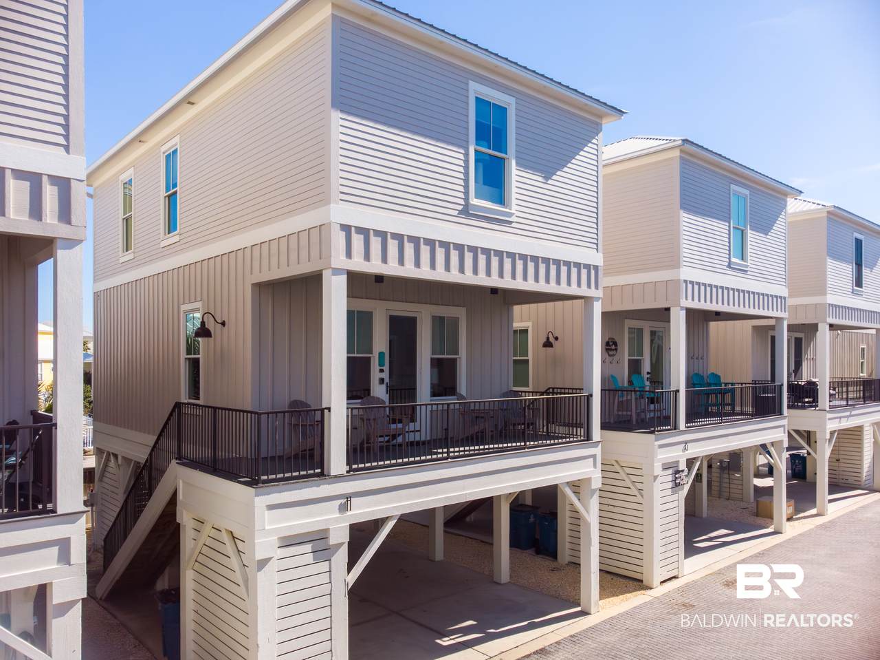 1592 Beach Boulevard - Photo 1