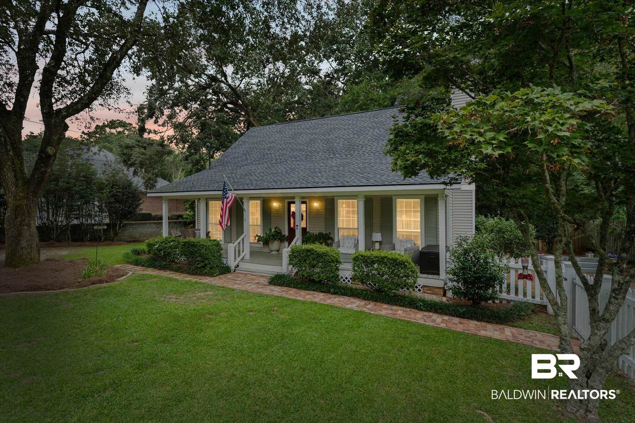 5 Echo Lane - Photo 1