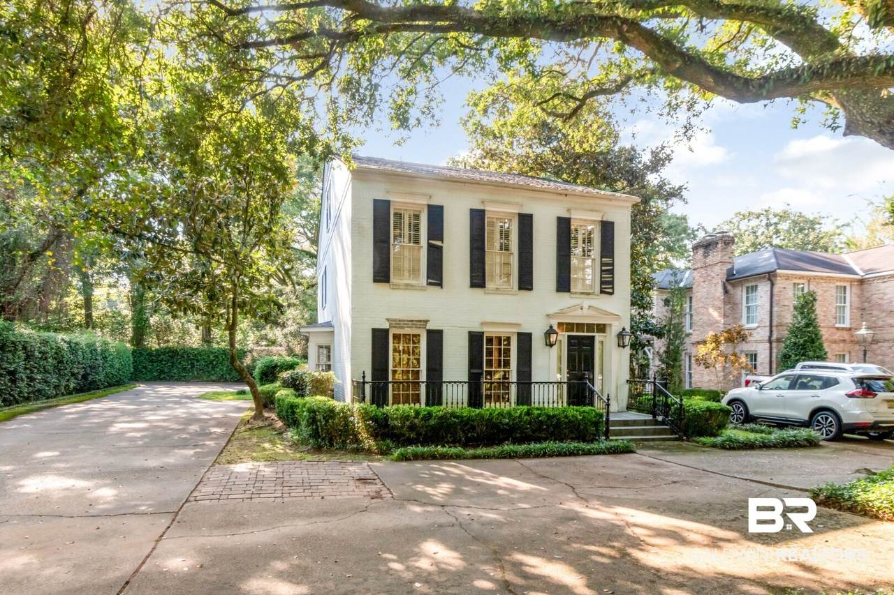 421 Tuthill Lane - Photo 1