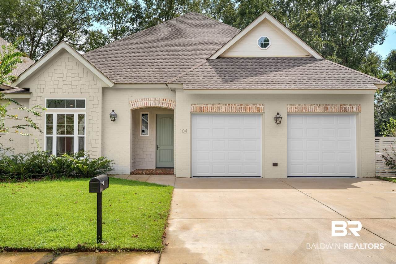 104 Sadie Ln - Photo 1
