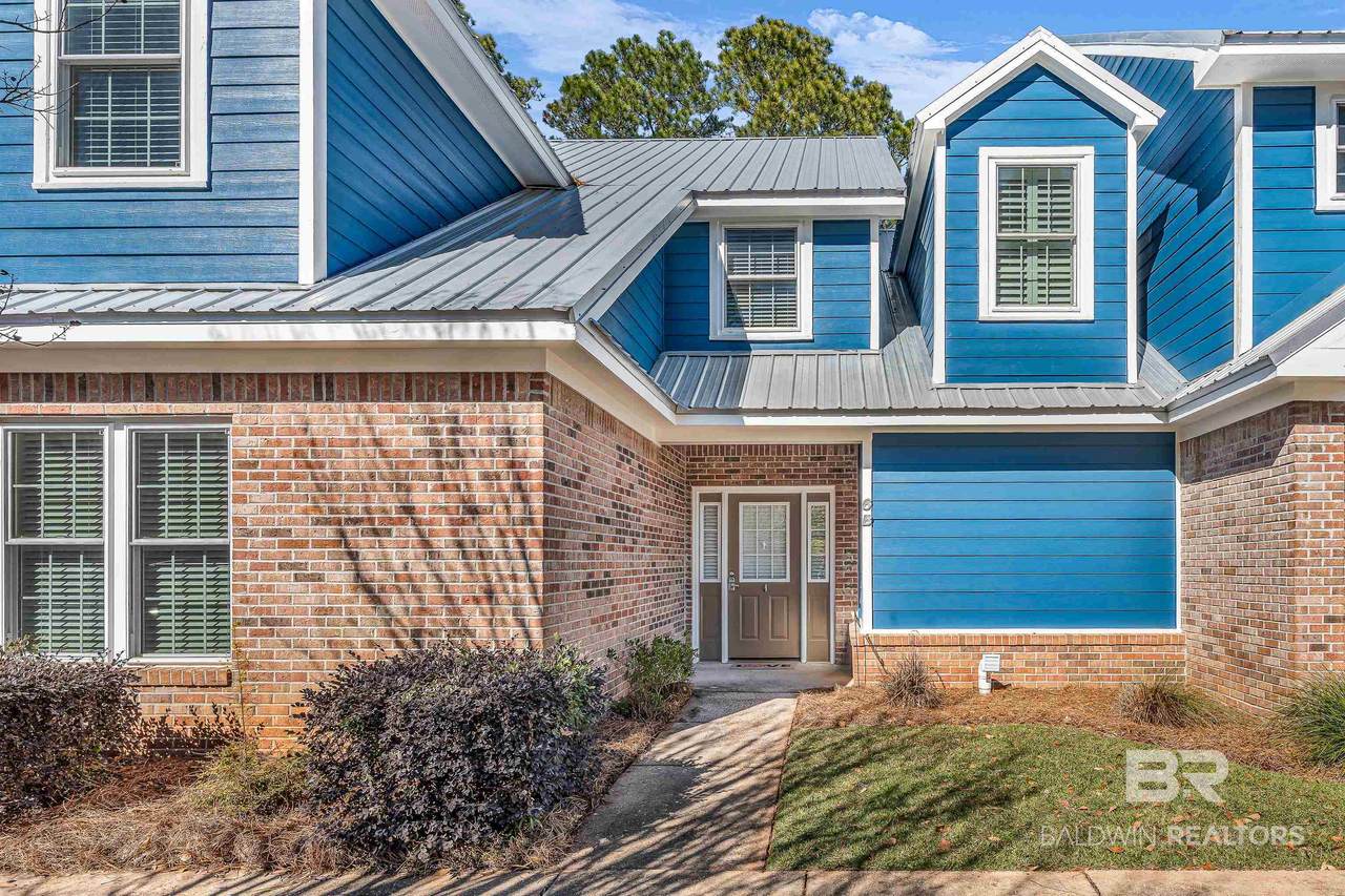 444 Clubhouse Drive - Photo 1