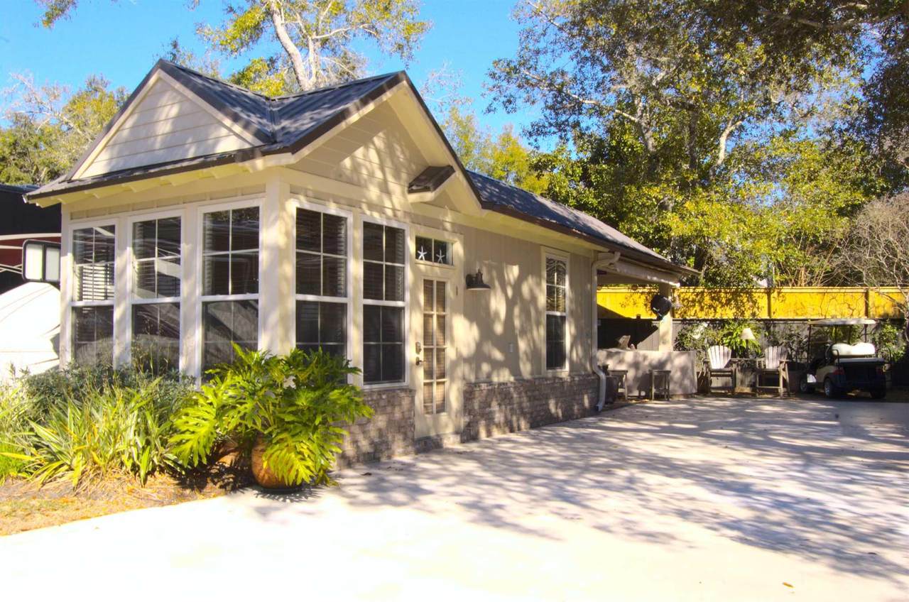 28888 Canal Road - Photo 1
