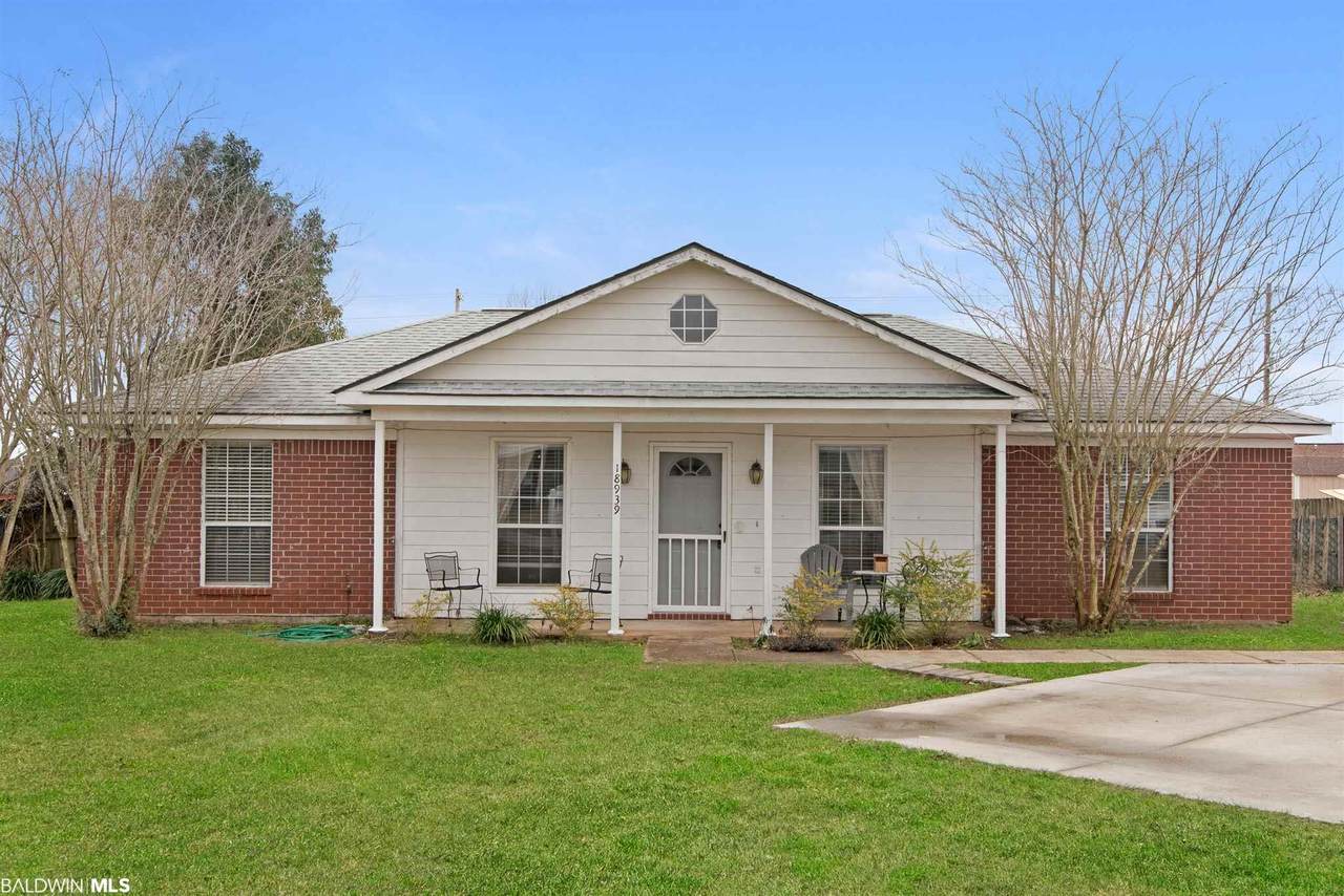 18939 Dalewood Circle - Photo 1