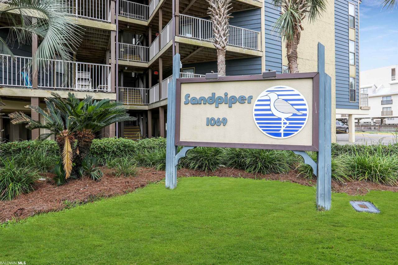 1069 Beach Blvd - Photo 1