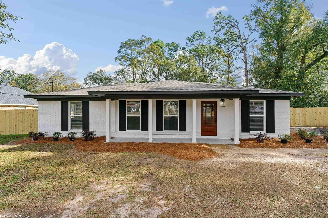 1009 Wesley Ave - Photo 1