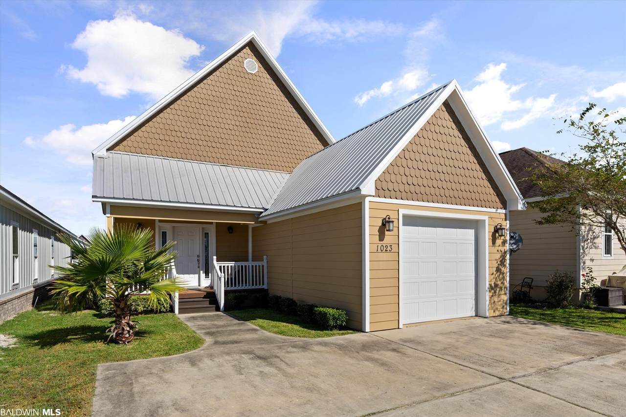 1023 Sunnybell Ln - Photo 1