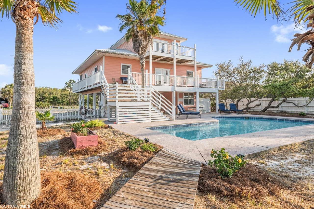 6585 Driftwood Dr - Photo 1