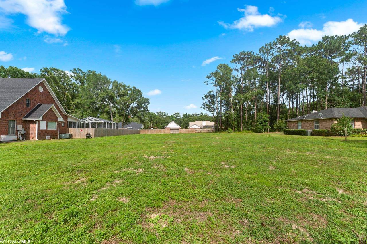 0 Pineview Dr - Photo 1