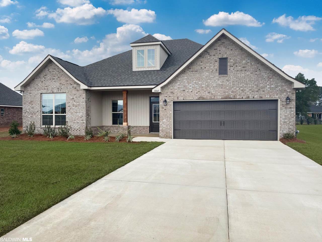 1524 Fenton Cir - Photo 1