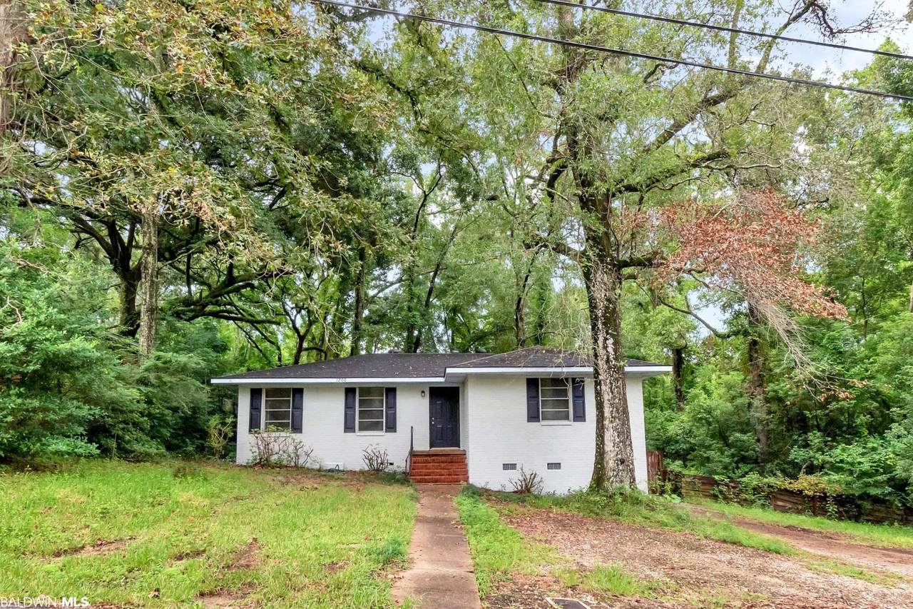 1200 Oak Lane Dr - Photo 1