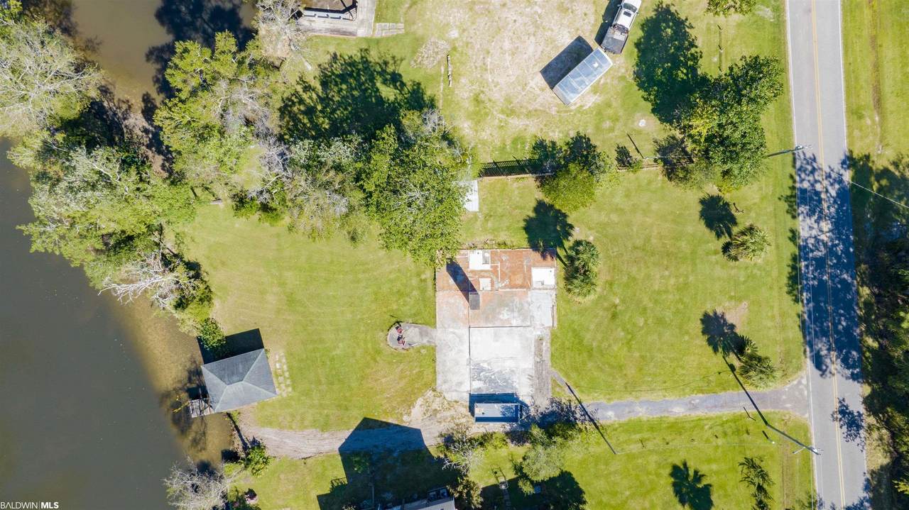 7801 Riverwood Dr - Photo 1