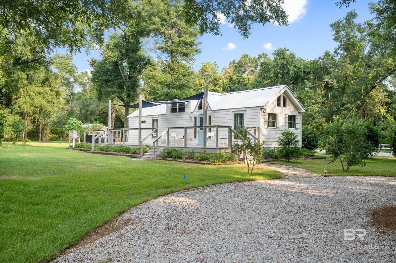 6594 George Street - Photo 1