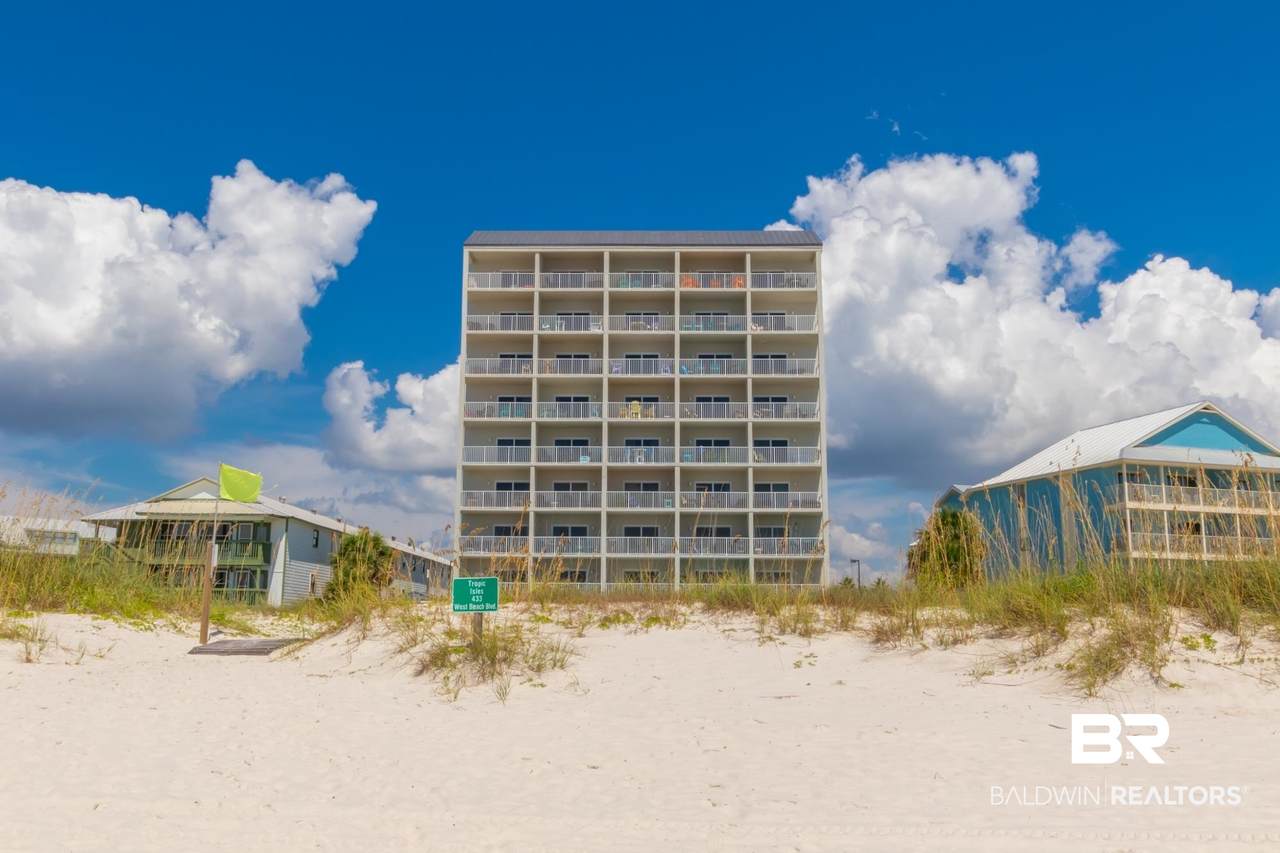 433 Beach Boulevard - Photo 1