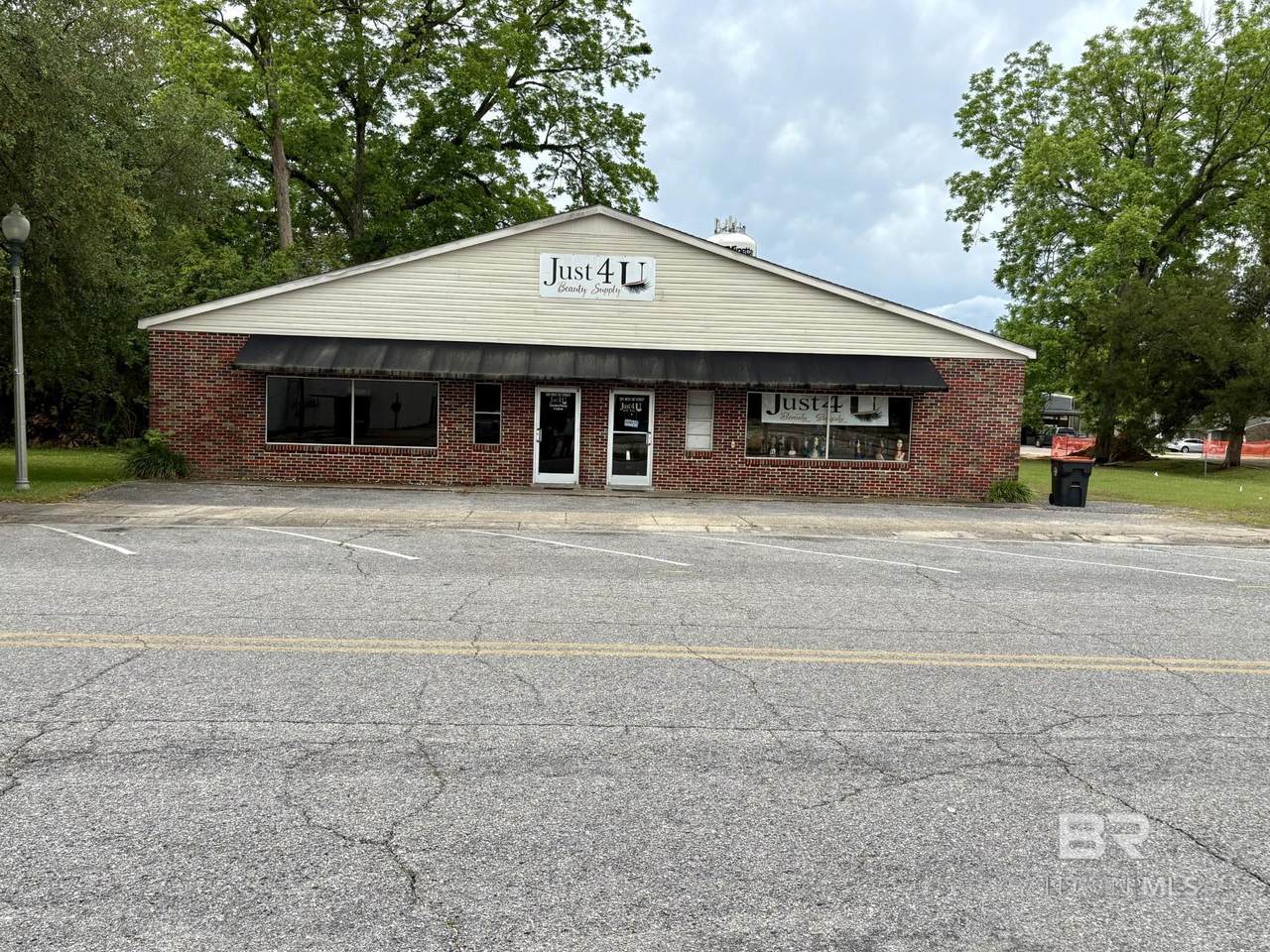 207 1st Street - Photo 1