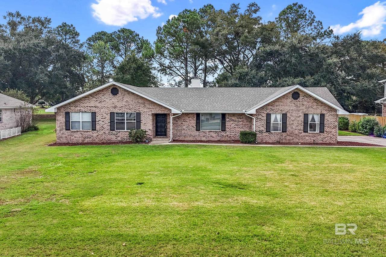 9243 Lakeview Drive - Photo 1