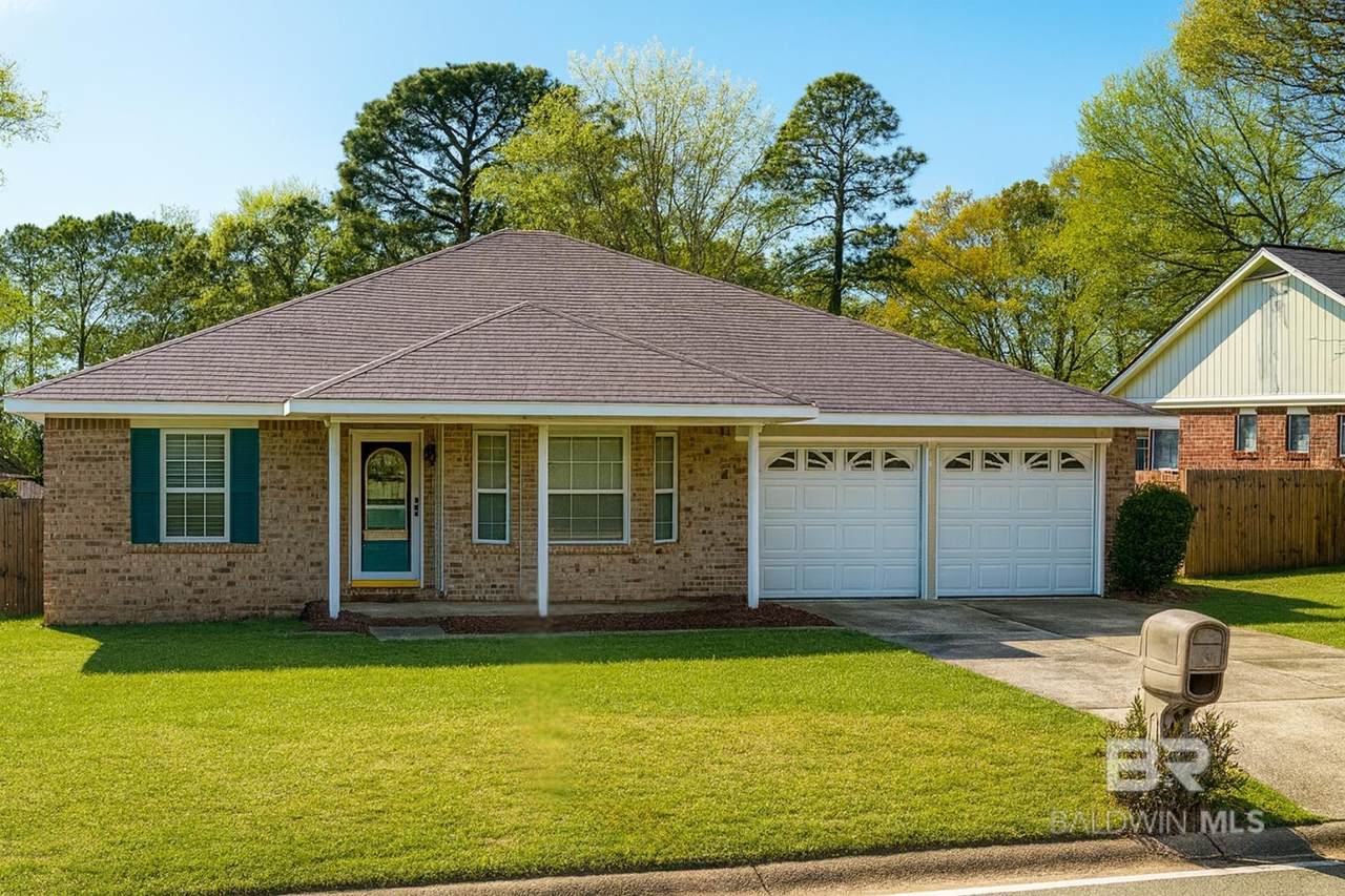 119 Lake Forest Boulevard - Photo 1