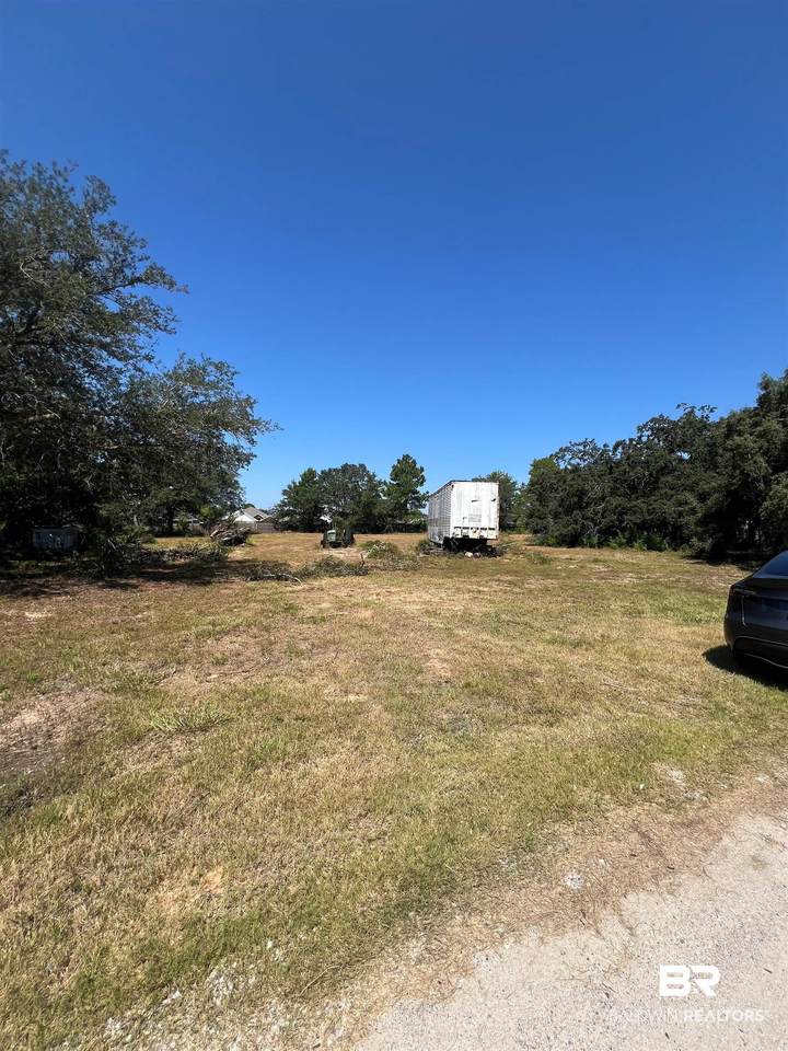 2121 Meeker Lane - Photo 1